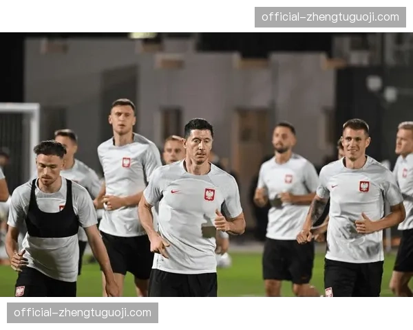 橙衣军团状态稳定晋级，后防线人才井喷，委以重任应对凶险F组｡